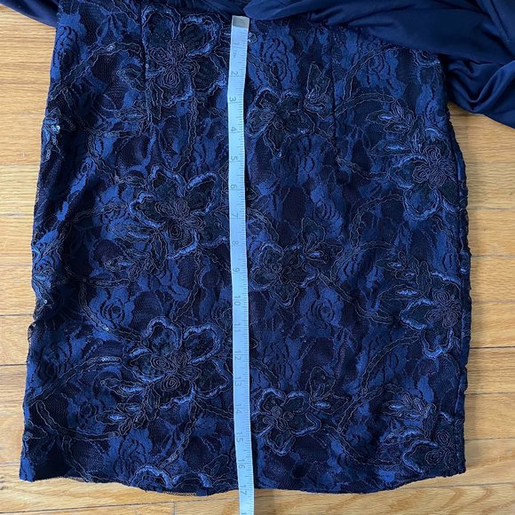 Gorgeous lace mini dress - Picture 16 of 16